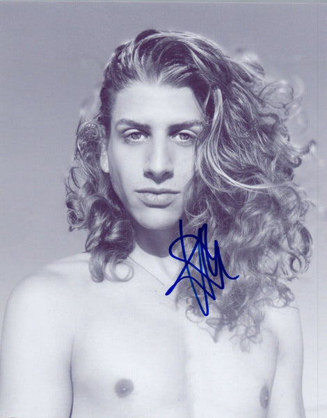 Hari Tahov Signed Autographed 8x10 Photo Model Actor Shirtless Pose COA