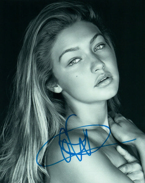 Gigi Hadid Signed Autographed 8x10 Photo Hot Sexy Model COA VD